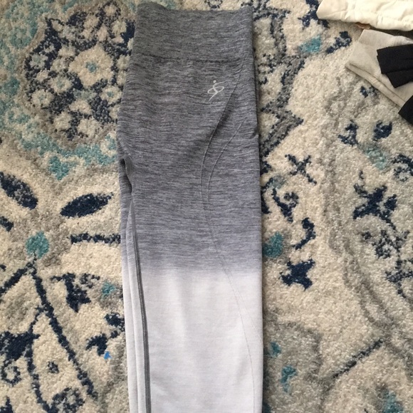 Work out capris - Picture 2 of 4